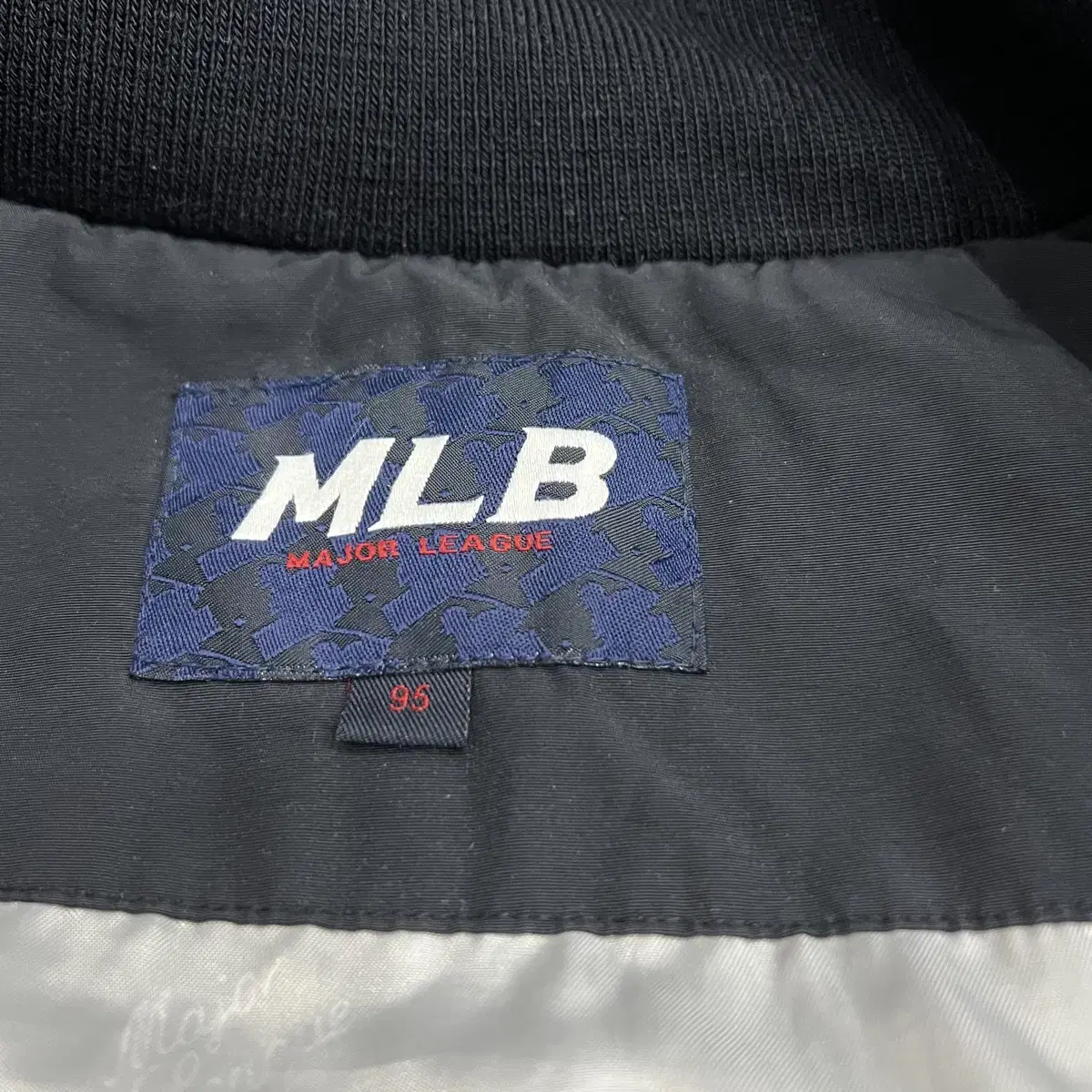 mlb 시카고불스 화이트삭스 자켓 110 xxl 2xl 정도 야구점퍼