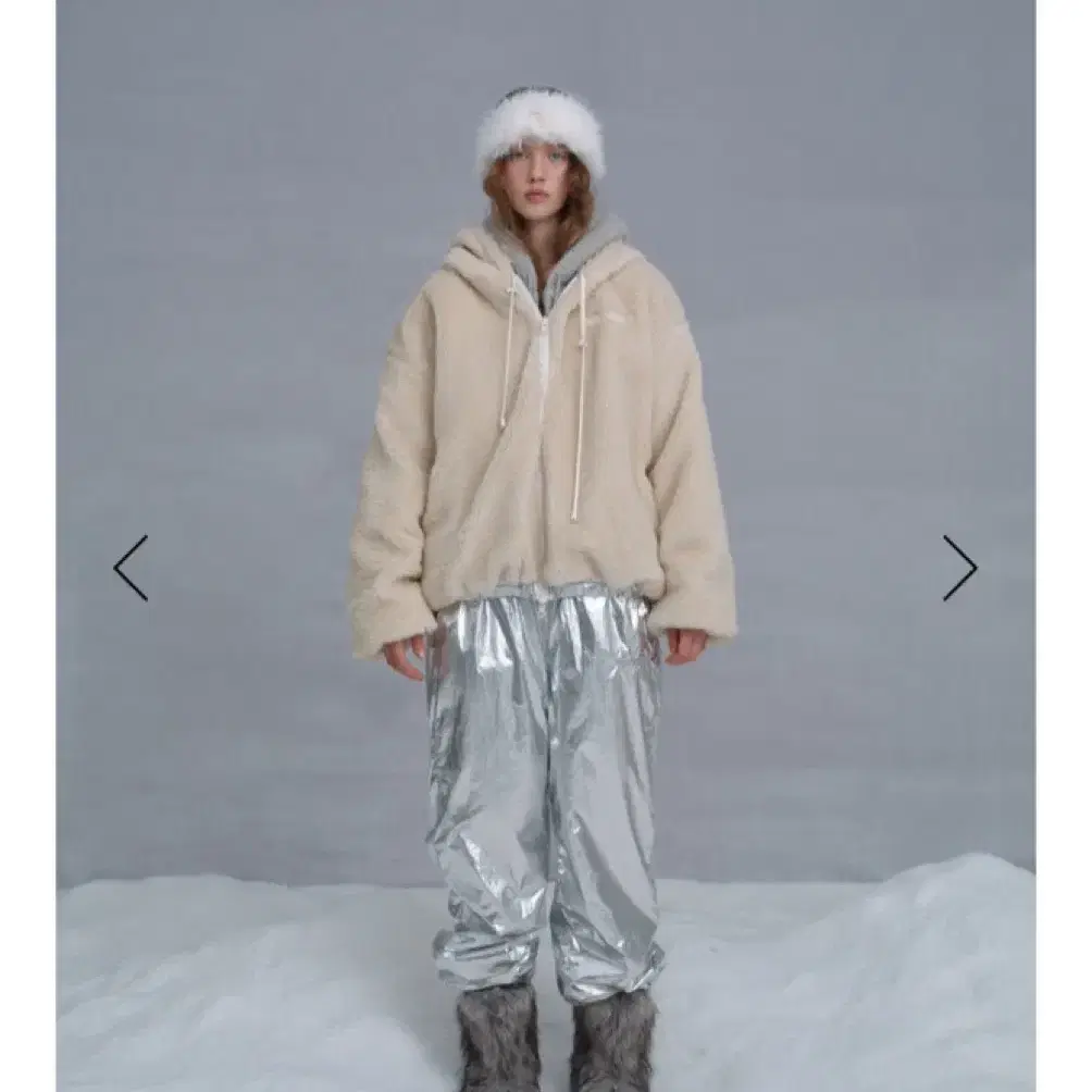 더바넷 Silver Eco-Shearling Snuggle Reversi