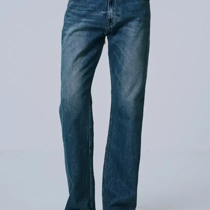 세비지 Straight Fit Denim Jeans - Mid Blue