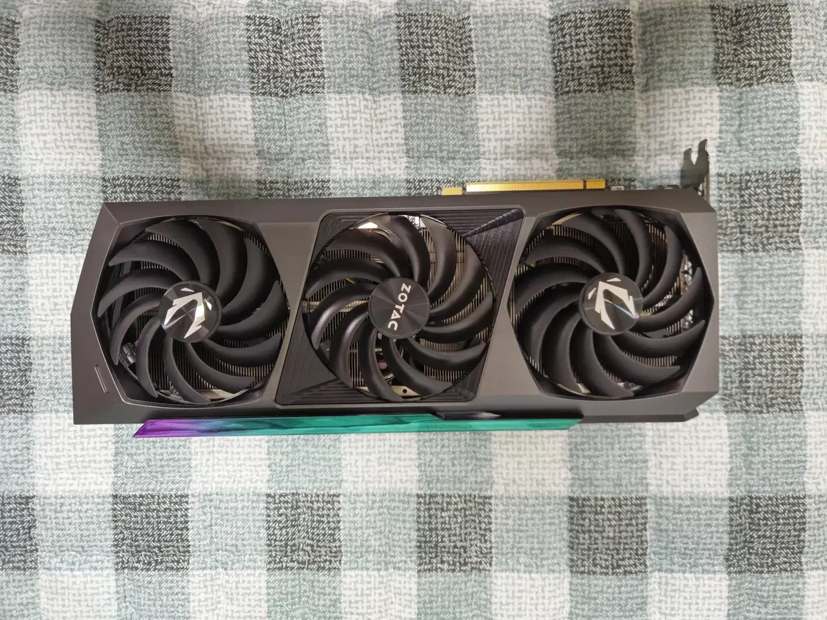 Zotac RTX 3080TI 검은 호랑이 판매합니다.