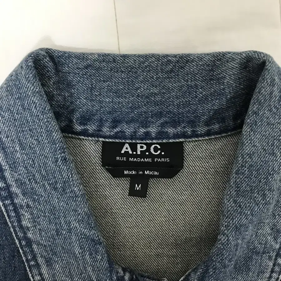 A.P.C 트러커 자켓