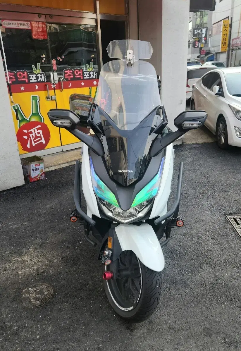 경북안동 2020년식 포르자300cc 팝니다.