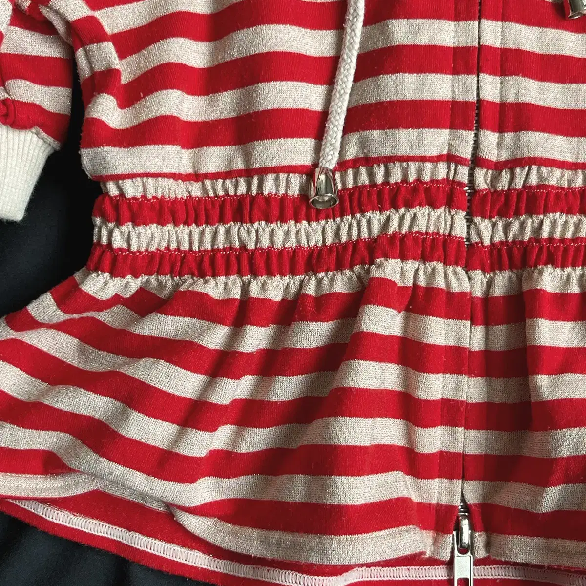 (body line) crop zip-up hood (red)