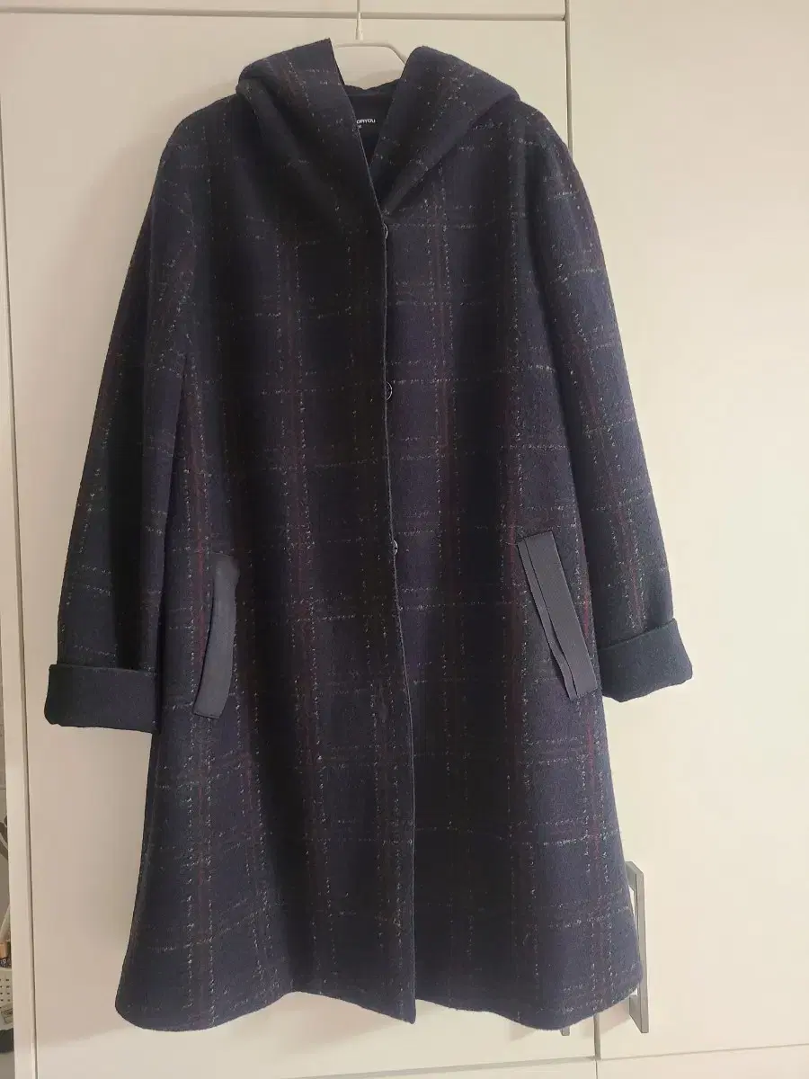 Navy check hooded coat 105