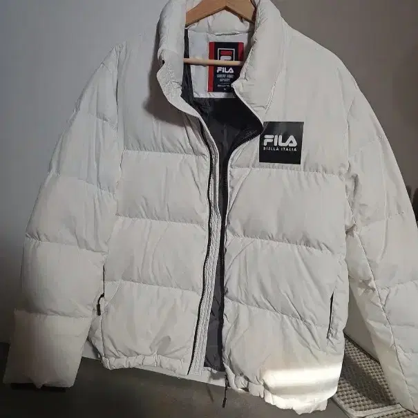 FILA 덕다운 패딩 (살짝 이염)