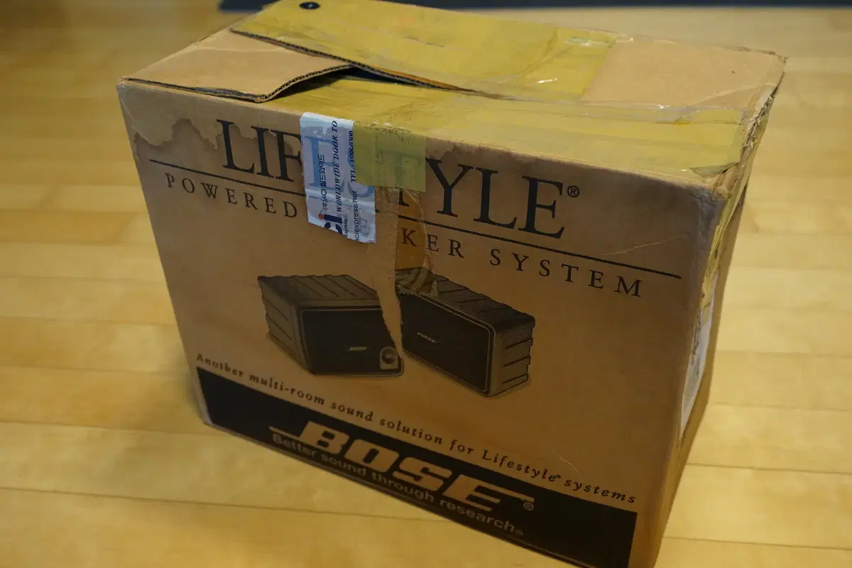 BOSE LIFESTYLE POWERED SPEAKER