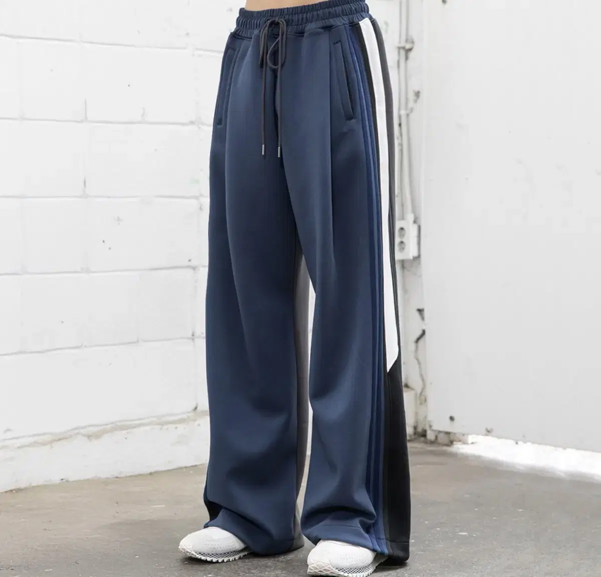 비긴 202 Ponte Mixed Collor Track Pants