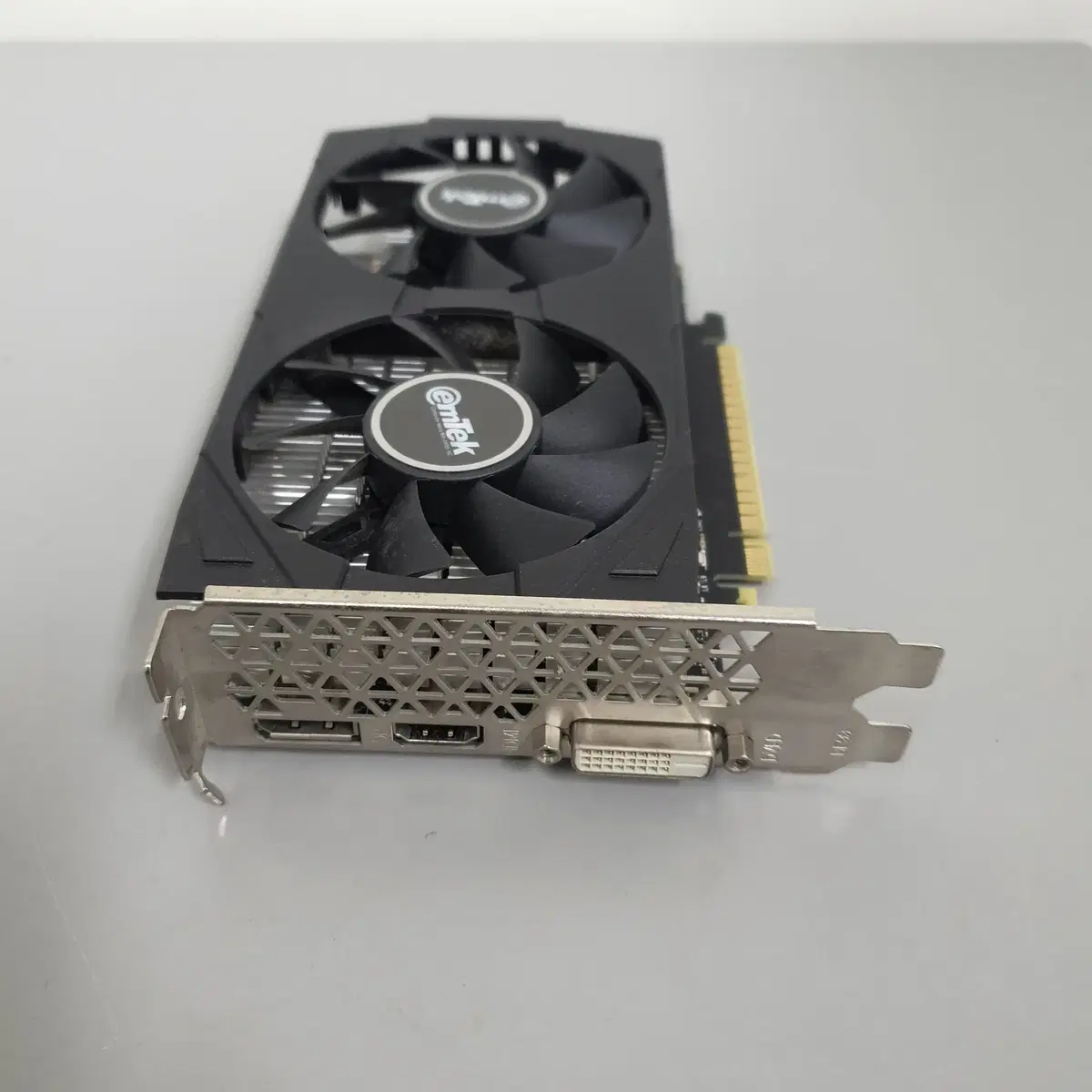 [무료배송] 중고 이엠텍 GTX1650 게이밍 그래픽카드 4GB