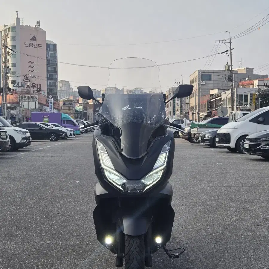 pcx125 / 23년형 / 1만Km / 알탑.안개등 셋팅 팝니다