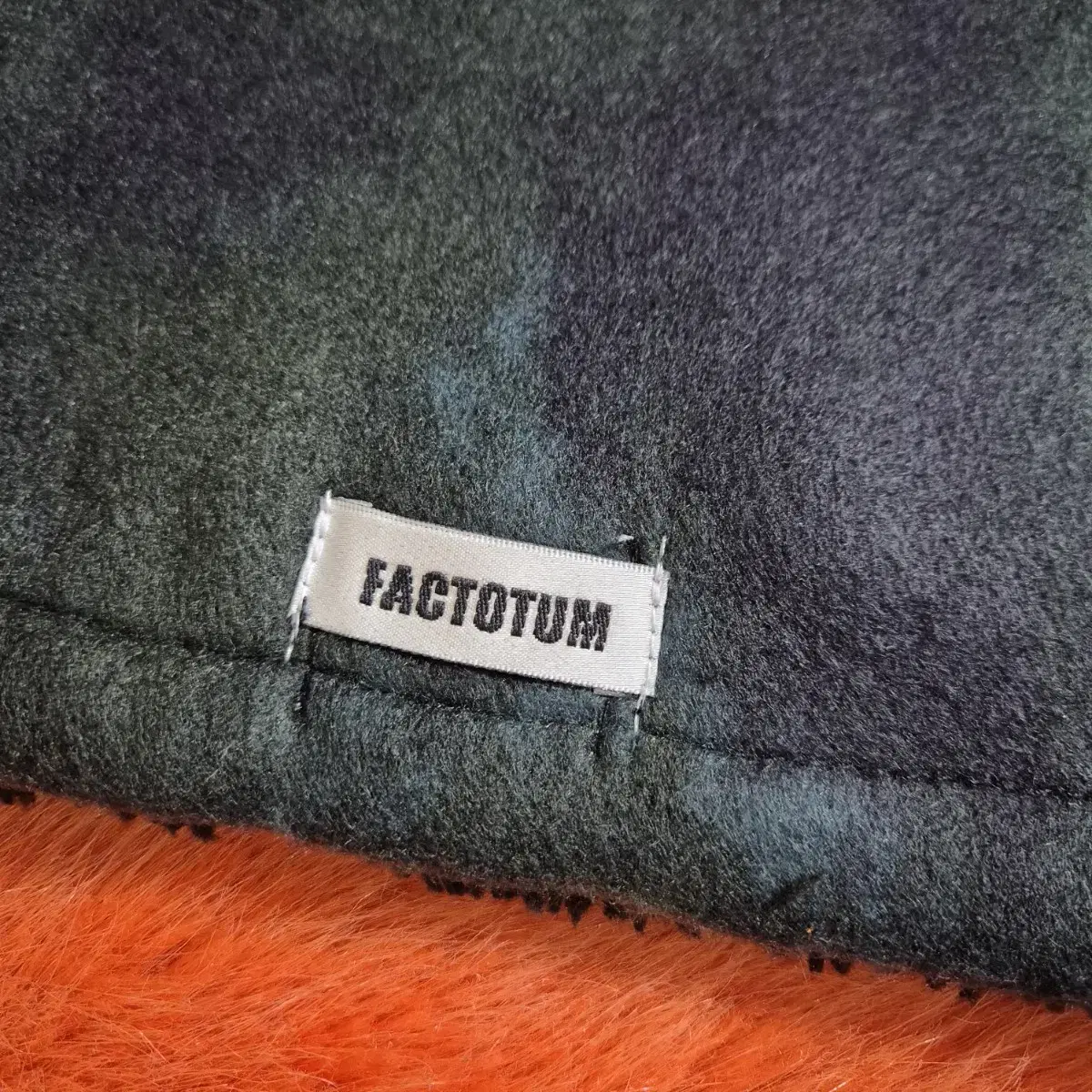 FACTOTUM x STUDIOUS 콜라보 플리스 넥 워머 스누드