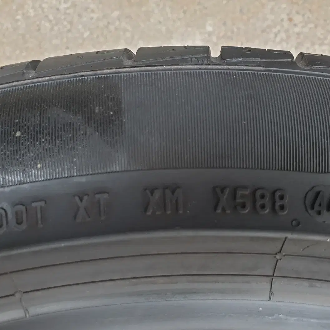 2854020 중고타이어 피렐리 신투라토P7 285/40R20 2개세트