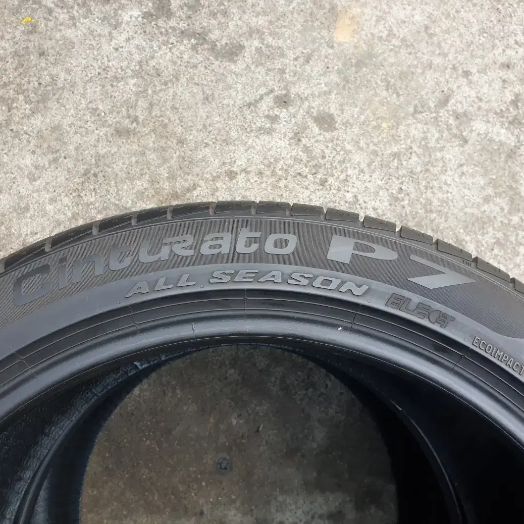 2854020 중고타이어 피렐리 신투라토P7 285/40R20 2개세트