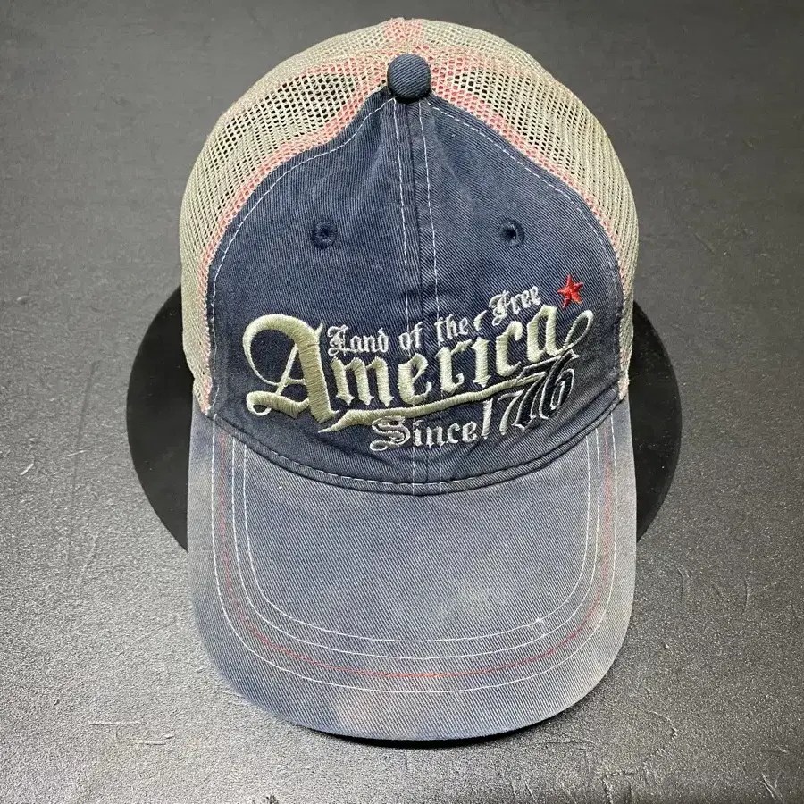 America vintage trucker cap