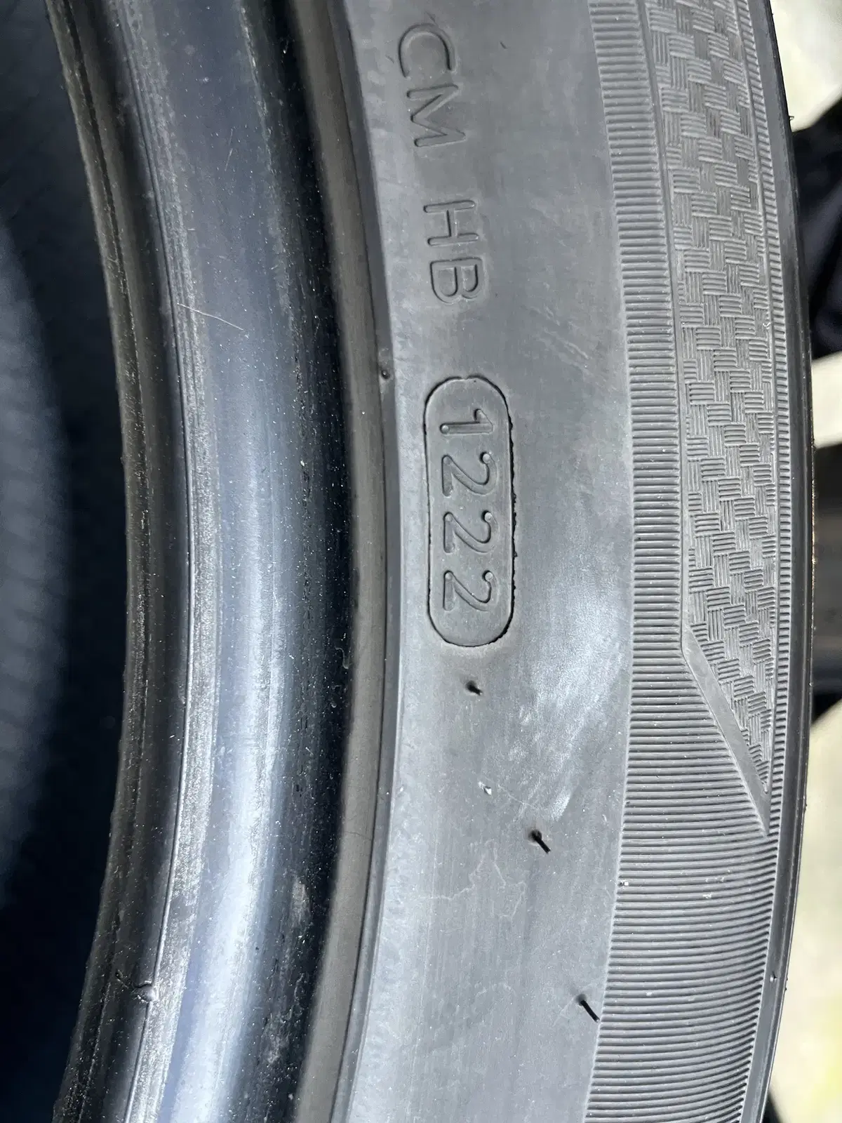 245/50R20 중고타이어 한국타이어 2개 팝니다.