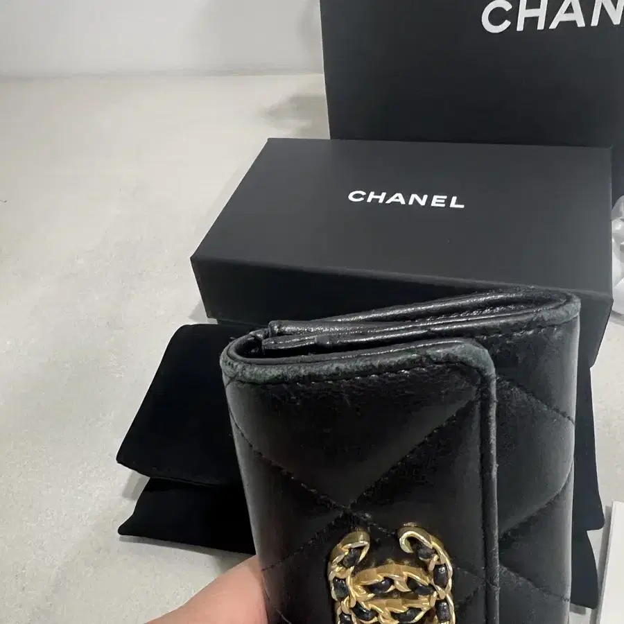 샤넬 chanel 19 플랩 카드홀더