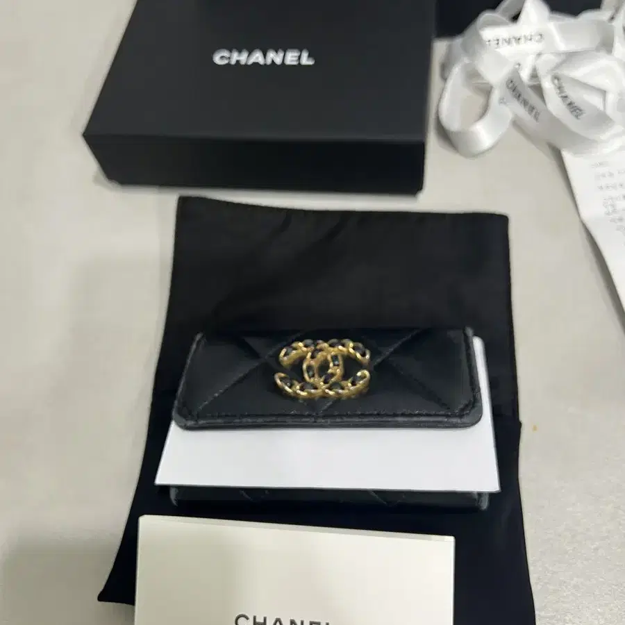 샤넬 chanel 19 플랩 카드홀더