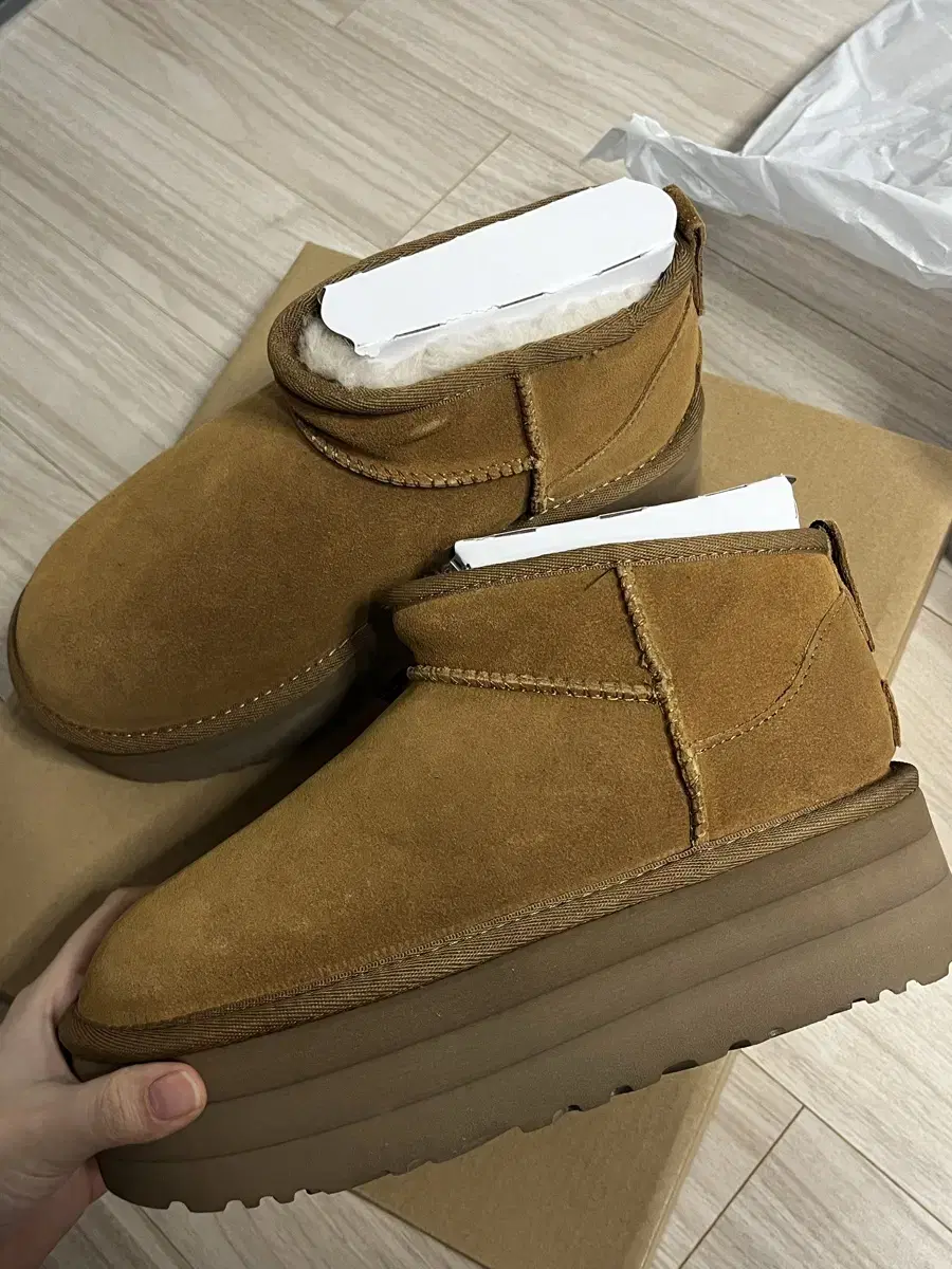 New Product) UGG Ultra Mini Platform Boots Chestnut US 6W