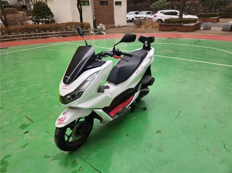 21년식 PCX125 세미튜닝차량 급처분해요 120만원