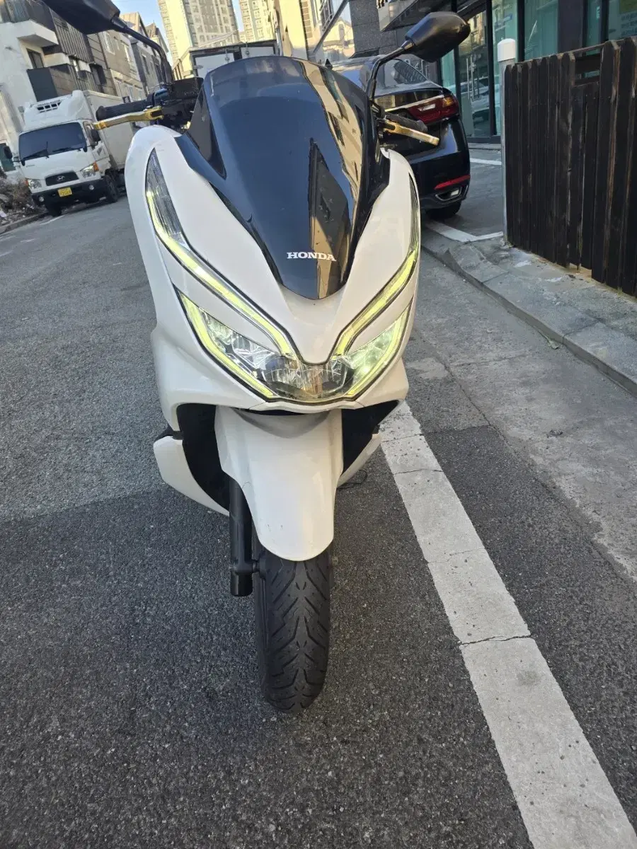 19년 pcx 125cc 중고오토바이 팝니다