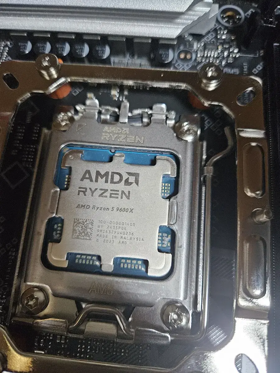 AMD CPU 라이젠 9600X