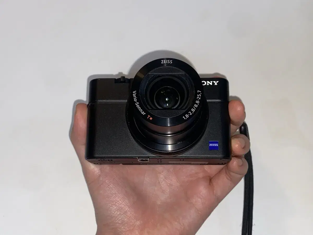 소니 디지털 카메라 dsc-rx100 m4 판매합니다