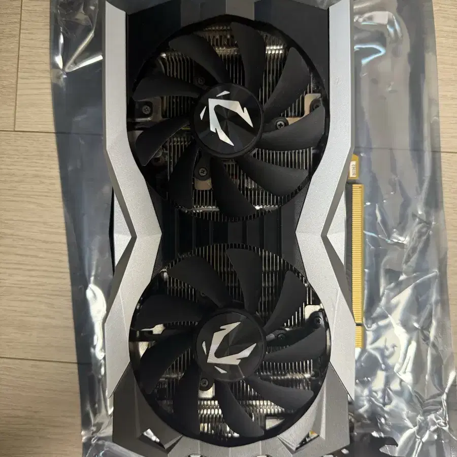 그래픽카드 Zotac RTX2060Super팝니다~!