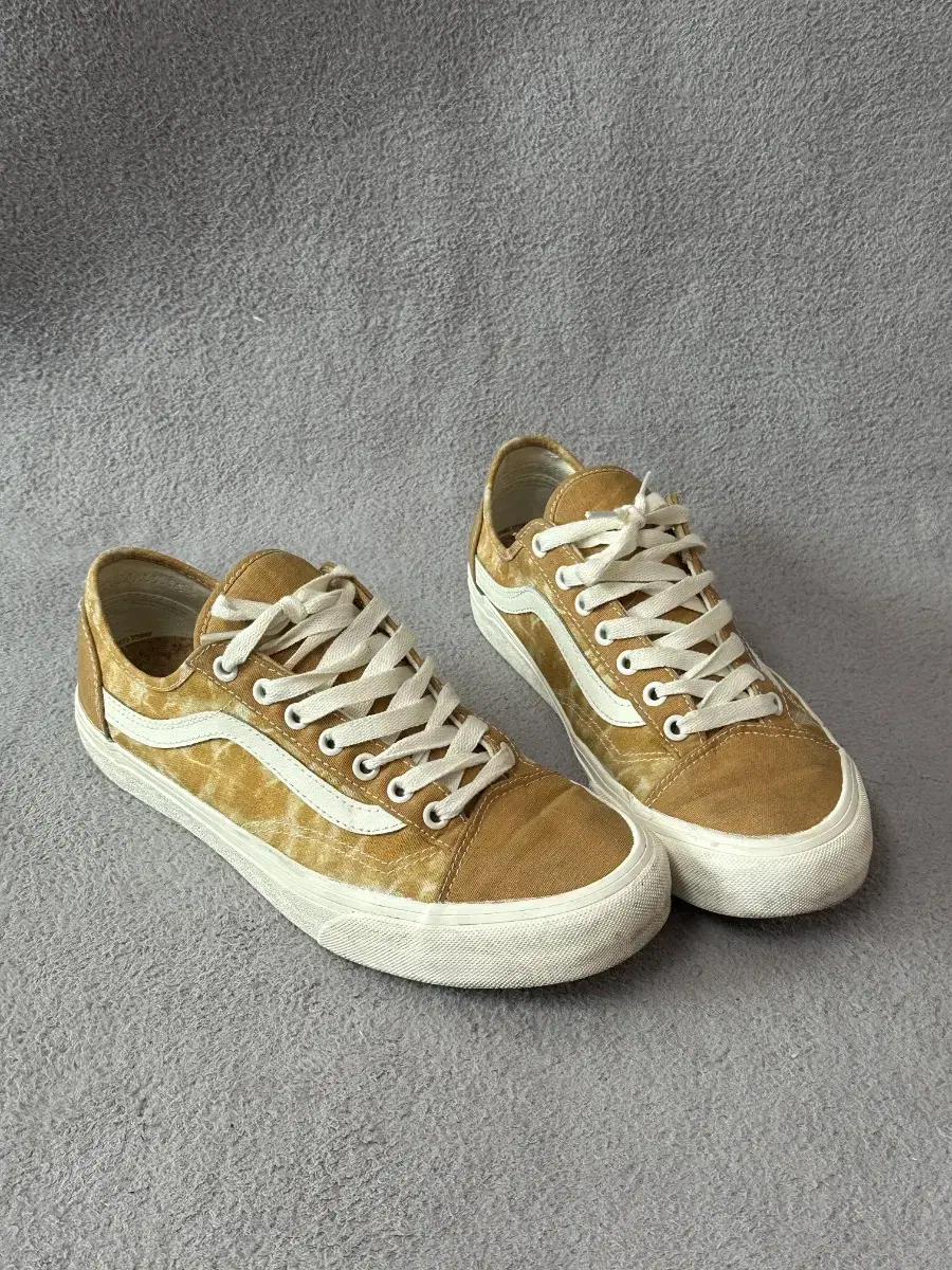 (265) VANS(반스) STYLE 36 스니커즈