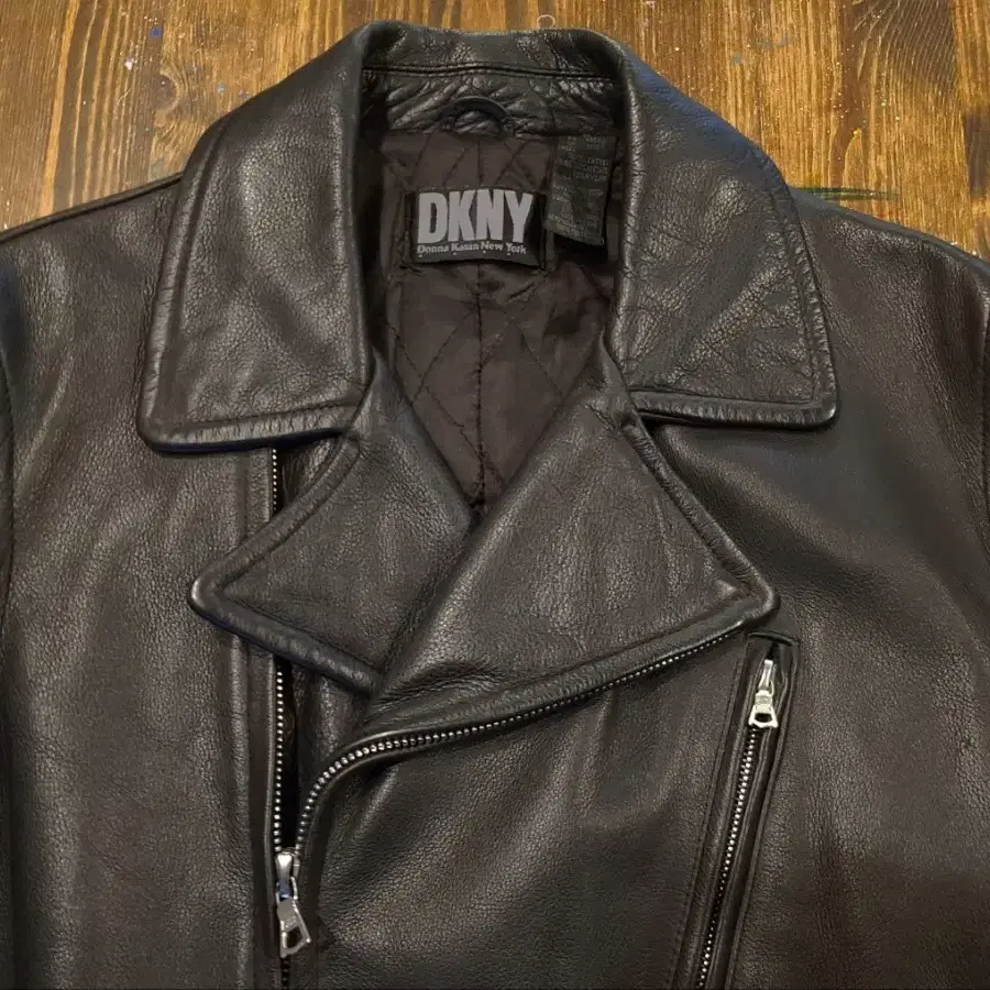 dkny 캐우하이드레더 라이더자켓