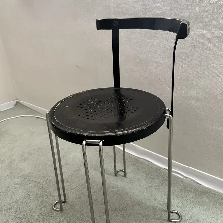 빈티지 체어  bla station stackable chairs