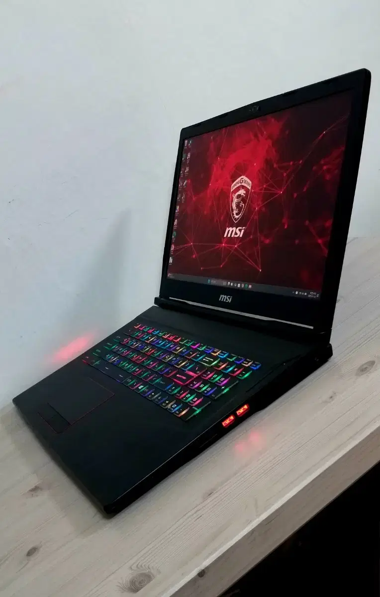 msi GE73 Raider RGB 8RF / 17.3인치 게이밍 노트북