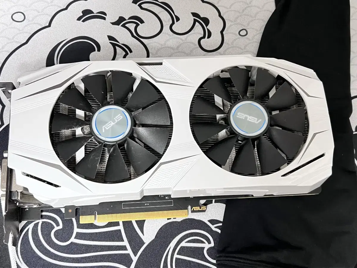 ASUS DUAL 지포스 GTX1060 O3G D5 3GB 중고 팝니다