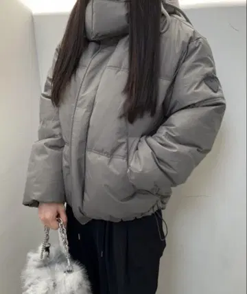 그레이 하이넥 다운 자켓