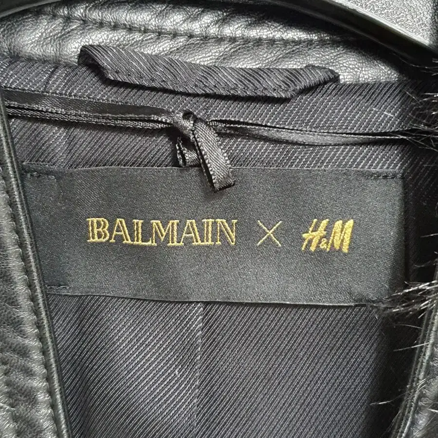 BALMAIN X H&M 발망X에이치엠 콜라보 양가죽배색 페이크퍼점퍼