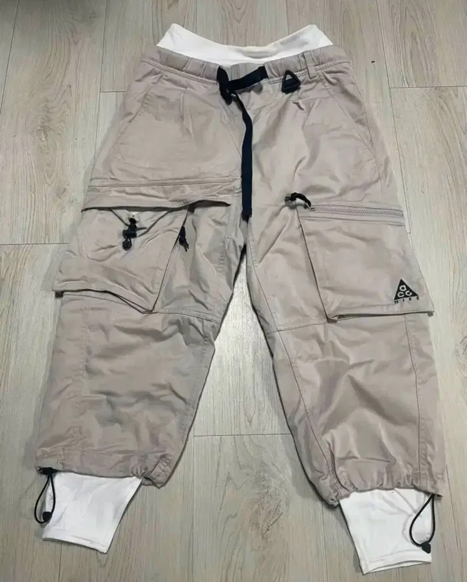 Nike ACG 30주년 문 파티클 Cargo Woven Pant