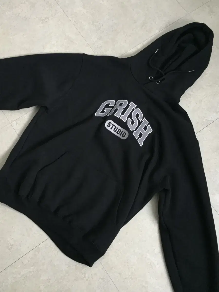 GRISH STUDIO 후드티