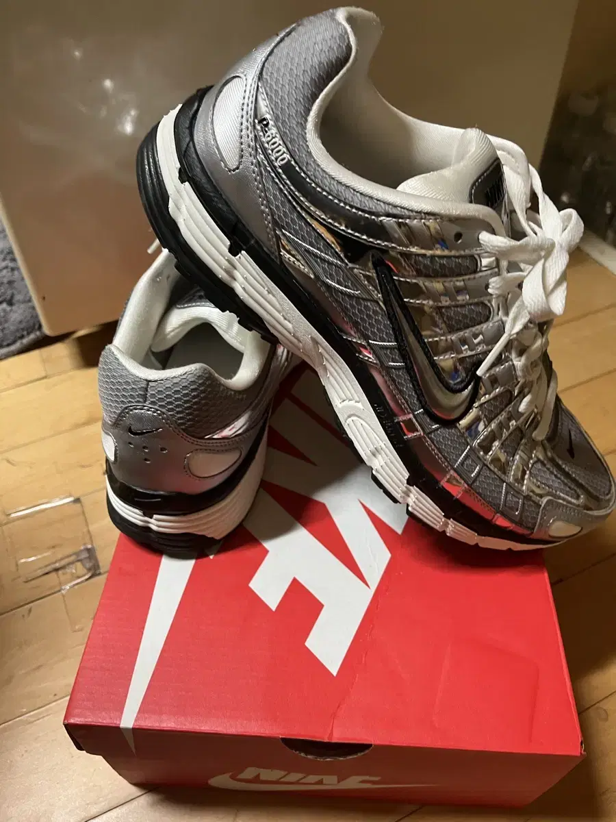 Nike P-6000 Metallic Silver 275