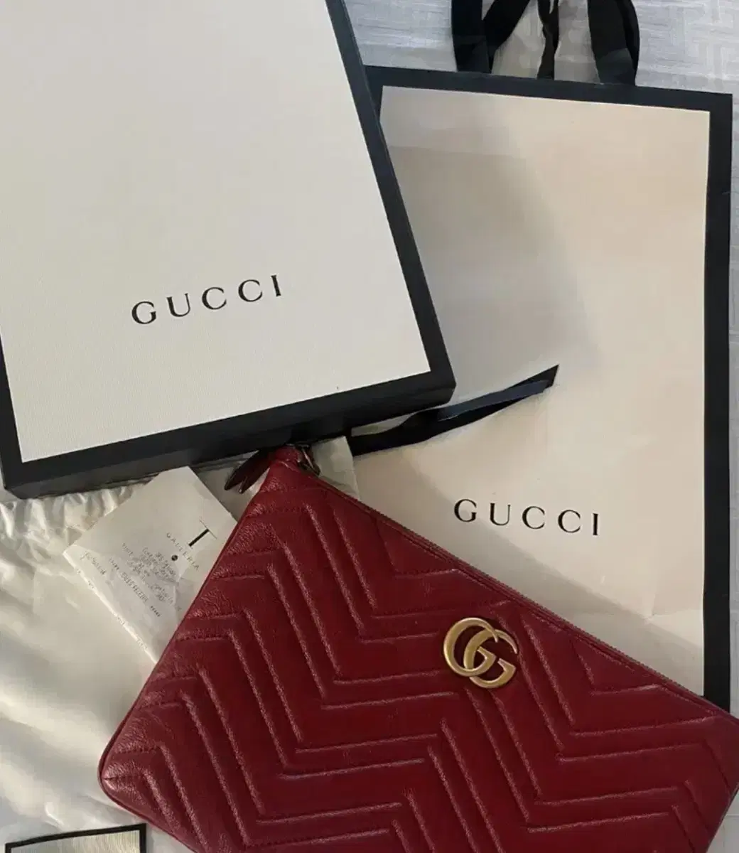 [GUCCI] 새제품 정품 구찌 마몽 레더 클러치