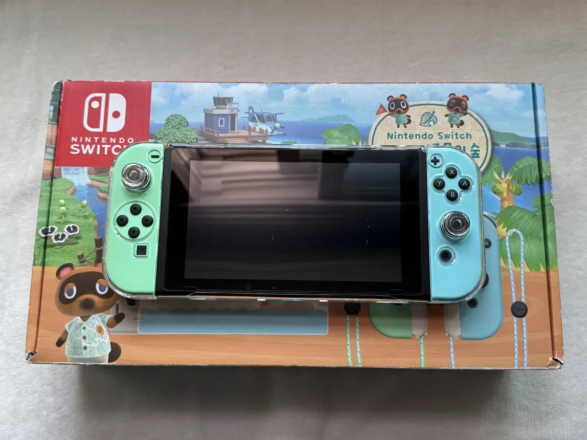 Nintendo Switch Animal Crossing: New Horizons Edition Includes Animal Crossing: New Horizons Chip