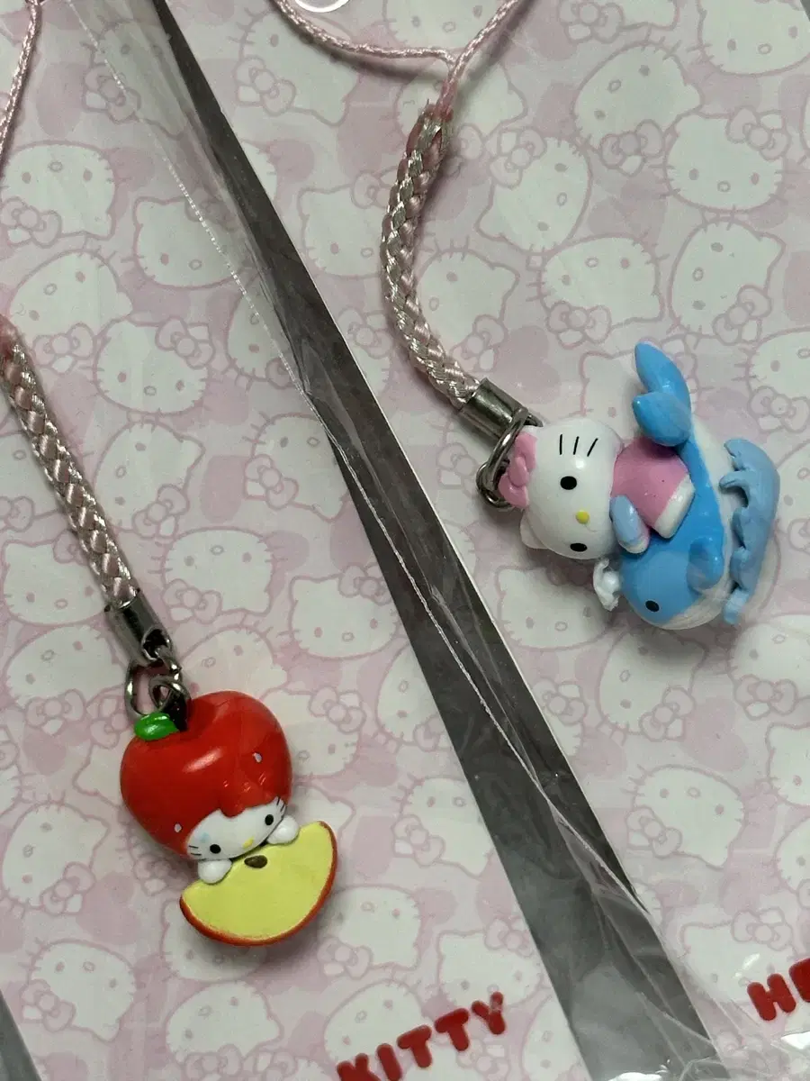 Sell the Kitty 50th Anniversary straps in bulk.
