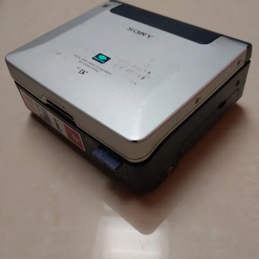 Sony GV-D1000 MiniDV Video Walkman