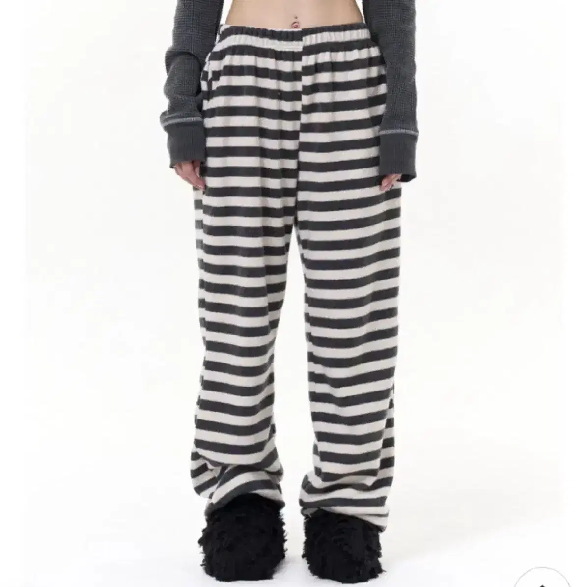 탠스댄스 pahisum 파히섬 Soft stripe pants 차콜 팬츠