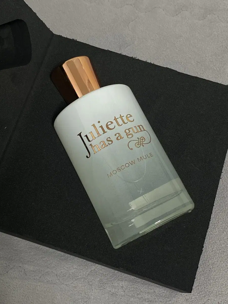 줄리엣헤즈어건 모스코뮬 100ml