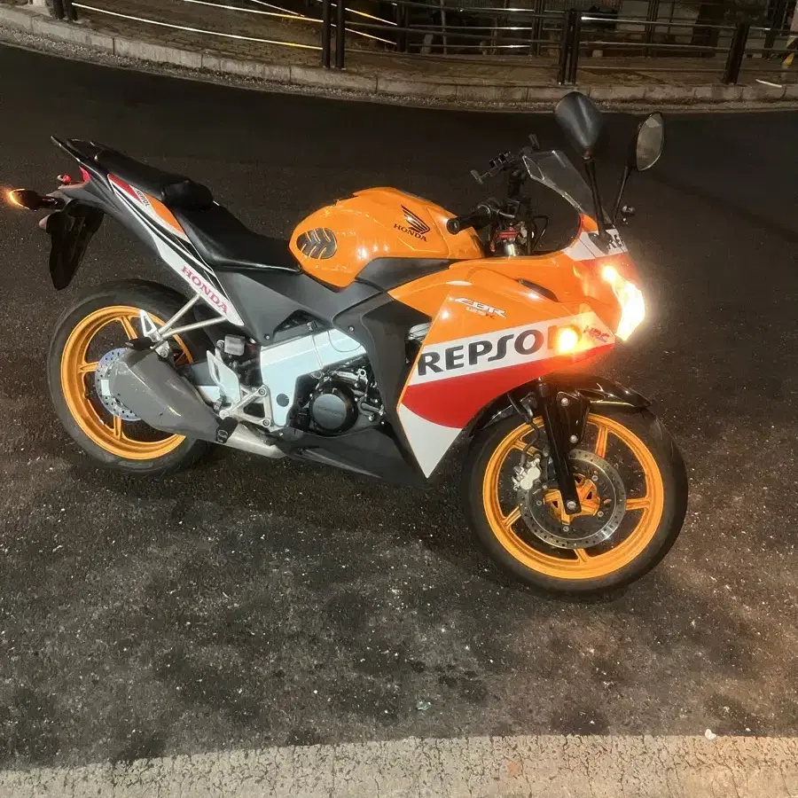 cbr125 팝니다