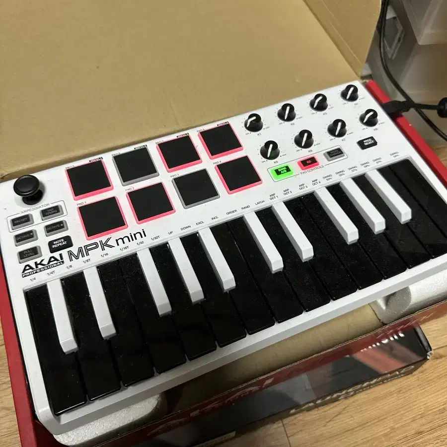 아카이 MPK mini mk2