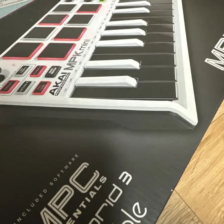 아카이 MPK mini mk2