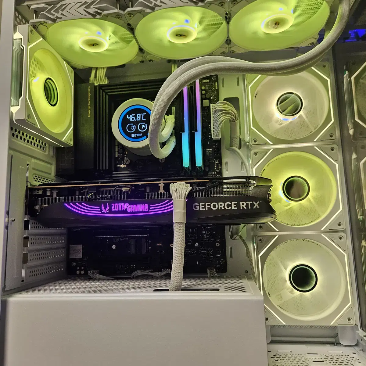 9800x3d, b650, rtx4080 super 하이엔드급 본체