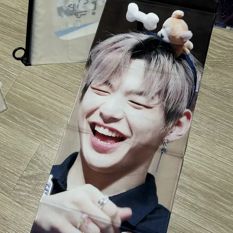 워너원 강다니엘 반사슬로건