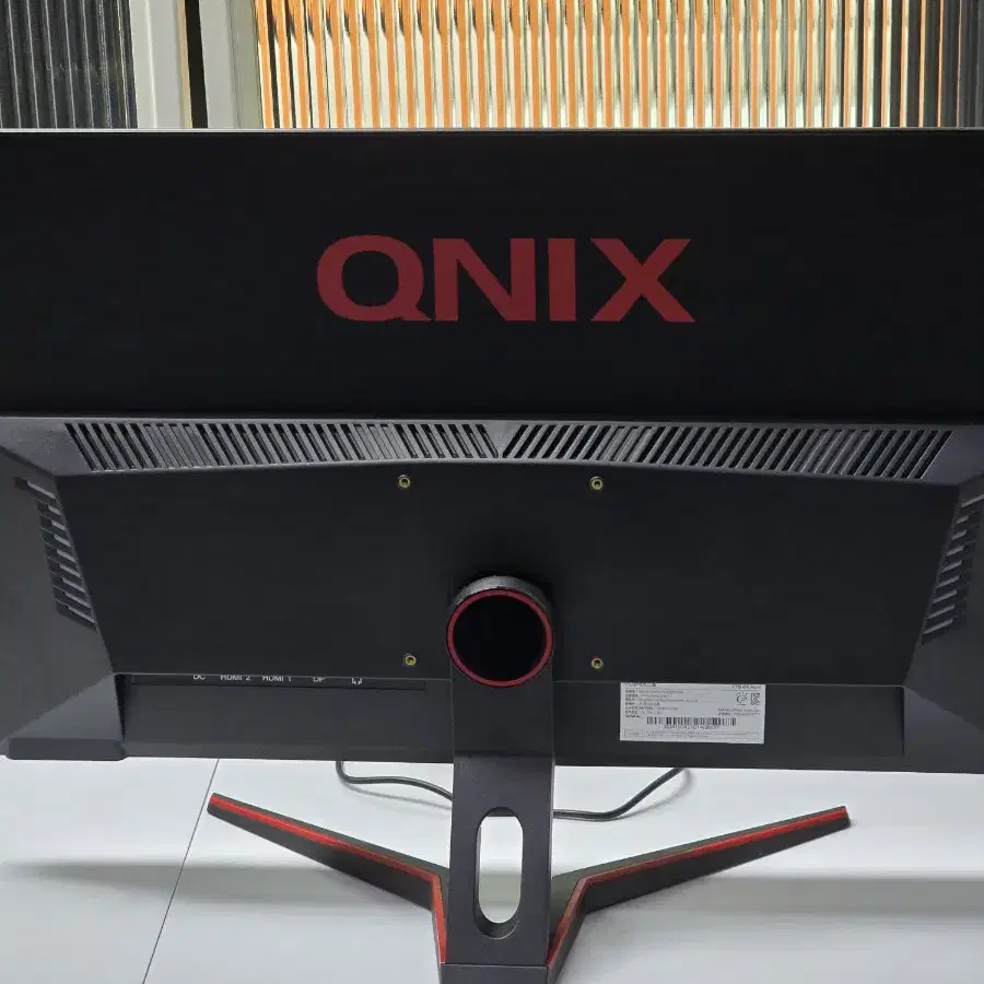 큐닉스 27인치 QHD 모니터 QX27D1 QHD 75 퀀텀닷 HDR