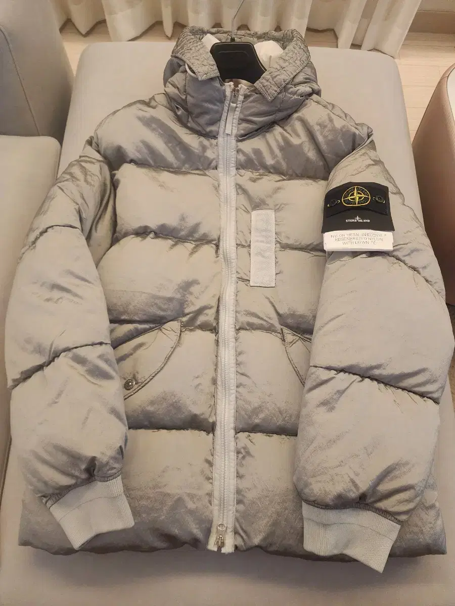 XL Stone Island 22FW Nylon Metal Padding