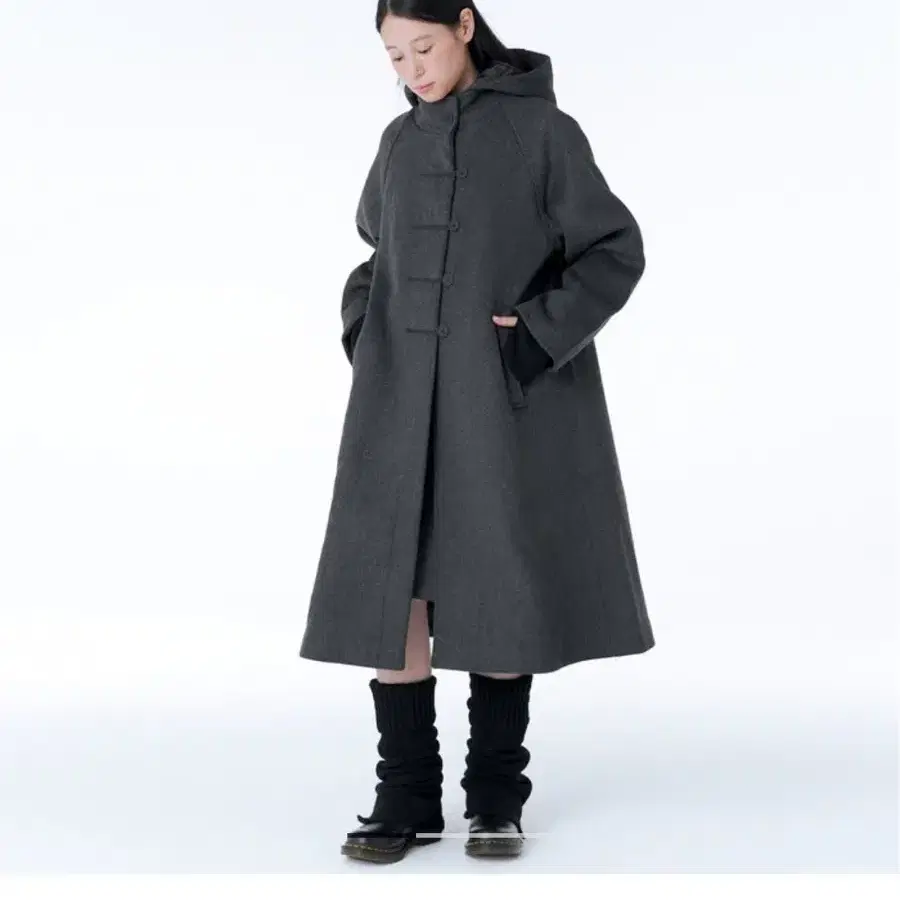 (새상품) 미세키서울 Hoodie long duffle coat CHAR